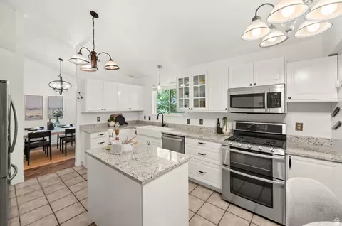 Kitchen - 2163 E Borg Dr, Sandy, UT 84092 photo 4 of 4