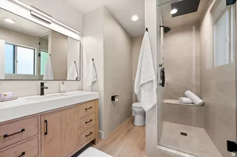 Bath - 2163 E Borg Dr, Sandy, UT 84092 photo 1 of 4