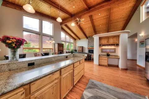 Kitchen - 3885 S Maynard Ln #1, Moab, UT 84532 photo 4 of 5
