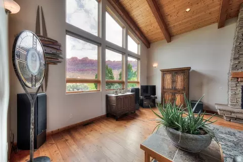 Living - 3885 S Maynard Ln #1, Moab, UT 84532 photo 6 of 6
