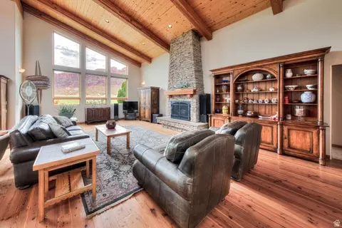Living - 3885 S Maynard Ln #1, Moab, UT 84532 photo 1 of 6