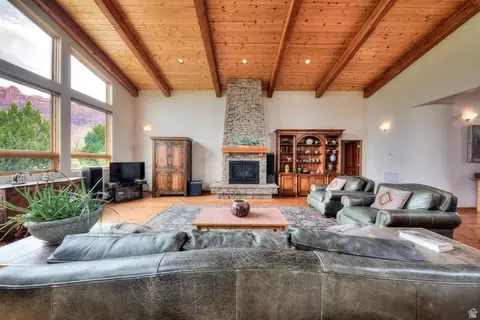 Living - 3885 S Maynard Ln #1, Moab, UT 84532 photo 4 of 6