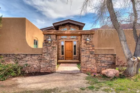 Exterior - 3885 S Maynard Ln #1, Moab, UT 84532 photo 2 of 12