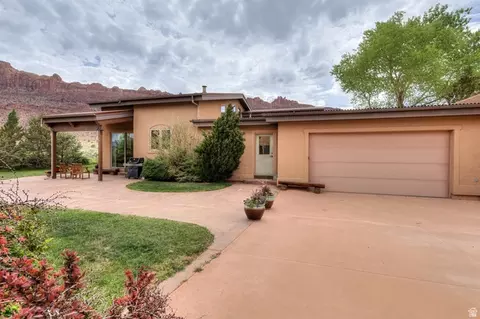 Exterior - 3885 S Maynard Ln #1, Moab, UT 84532 photo 3 of 12