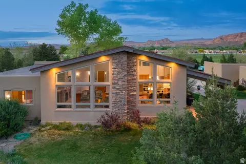 Exterior - 3885 S Maynard Ln #1, Moab, UT 84532 photo 10 of 12