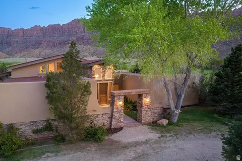 Exterior - 3885 S Maynard Ln #1, Moab, UT 84532 photo 9 of 12