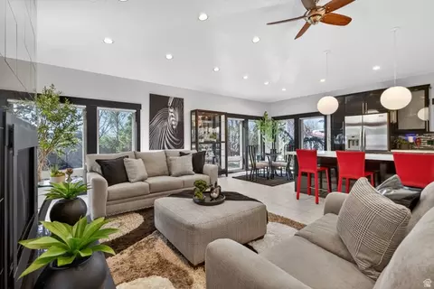 Living - 145 W Carnesecca Ct, Mapleton, UT 84664 photo 8 of 12