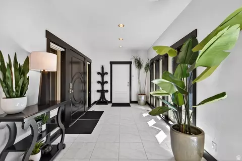 Entry Way - 145 W Carnesecca Ct, Mapleton, UT 84664 photo 2 of 11