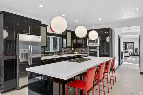 Kitchen - 145 W Carnesecca Ct, Mapleton, UT 84664 photo 2 of 12