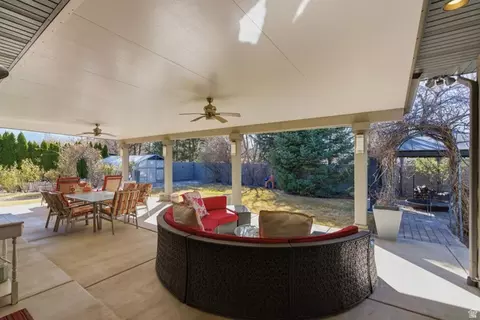 Exterior - 145 W Carnesecca Ct, Mapleton, UT 84664 photo 9 of 19