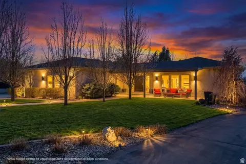 145 W Carnesecca Ct, Mapleton, UT 84664