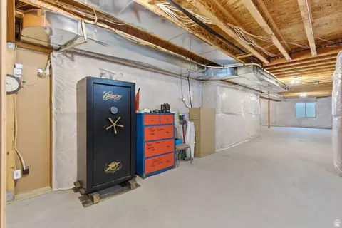 Entry Way - 145 W Carnesecca Ct, Mapleton, UT 84664 photo 11 of 11