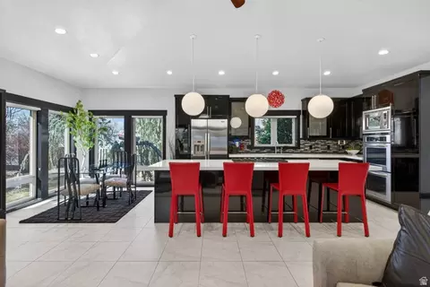 Kitchen - 145 W Carnesecca Ct, Mapleton, UT 84664 photo 10 of 12