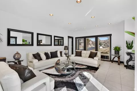 Living - 145 W Carnesecca Ct, Mapleton, UT 84664 photo 3 of 12