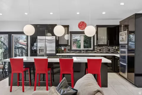 Kitchen - 145 W Carnesecca Ct, Mapleton, UT 84664 photo 8 of 12