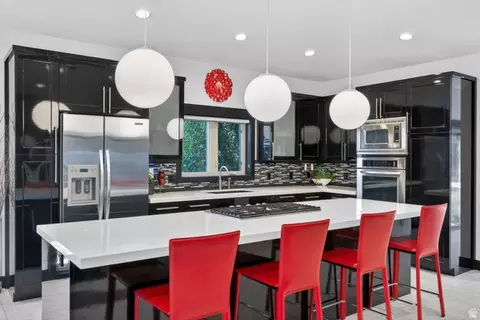 Kitchen - 145 W Carnesecca Ct, Mapleton, UT 84664 photo 6 of 12