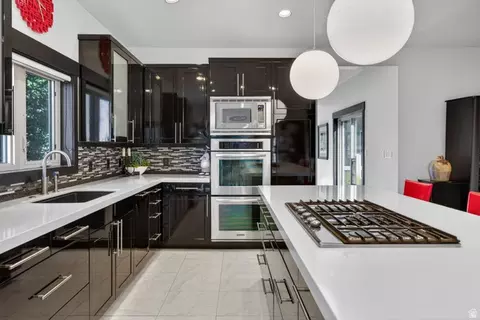 Kitchen - 145 W Carnesecca Ct, Mapleton, UT 84664 photo 3 of 12