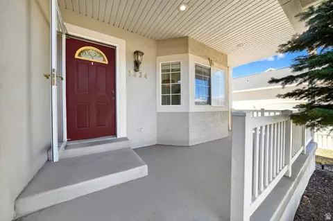Exterior - 1334 E Harrier St, Eagle Mountain, UT 84005 photo 2 of 3
