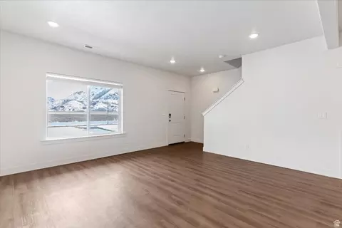 Living - 433 S 1580 E, Hyrum, UT 84319 photo 1 of 2