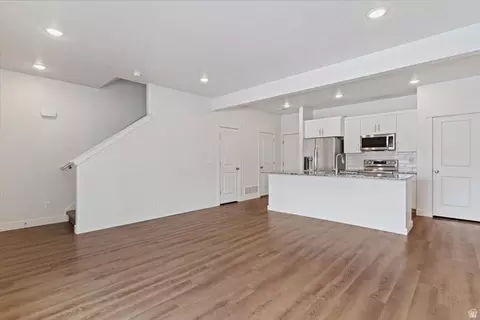 Living - 433 S 1580 E, Hyrum, UT 84319 photo 2 of 2