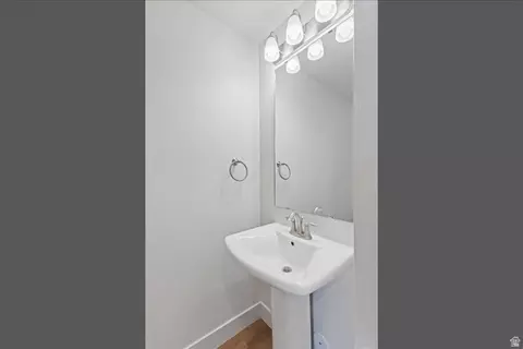 Bath - 433 S 1580 E, Hyrum, UT 84319 photo 1 of 3