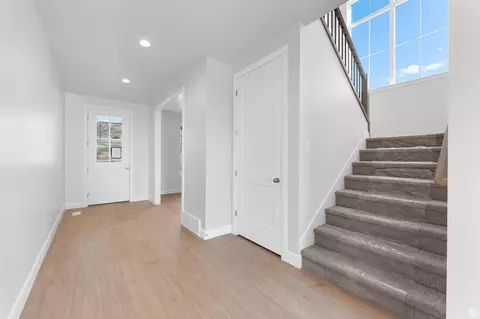 Entry Way - 1872 S 100 E #6, Payson, UT 84651 photo 2 of 2