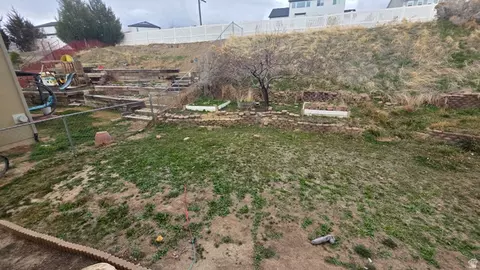 Exterior - 1682 E Ridgefield Rd, Spanish Fork, UT 84660 photo 4 of 7