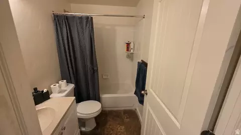 Bath - 1682 E Ridgefield Rd, Spanish Fork, UT 84660 photo 2 of 6