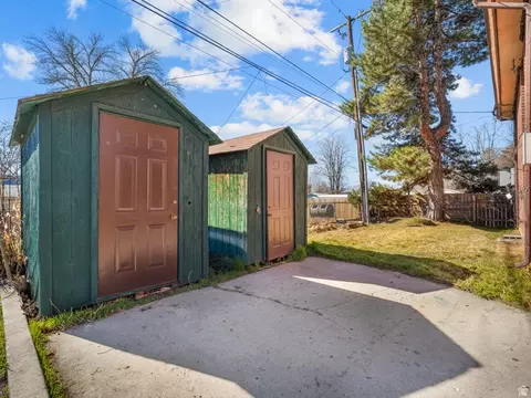 Exterior - 460 E 200 S, Provo, UT 84606 photo 14 of 15