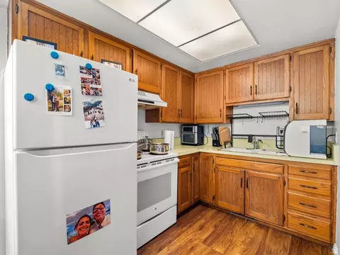 Kitchen - 460 E 200 S, Provo, UT 84606 photo 6 of 8