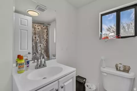 Bath - 2946 Ogden Ave, Ogden, UT 84403 photo 2 of 6