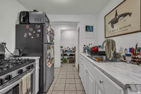 Kitchen - 2946 Ogden Ave, Ogden, UT 84403 photo 3 of 6