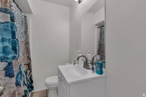 Bath - 2946 Ogden Ave, Ogden, UT 84403 photo 1 of 6