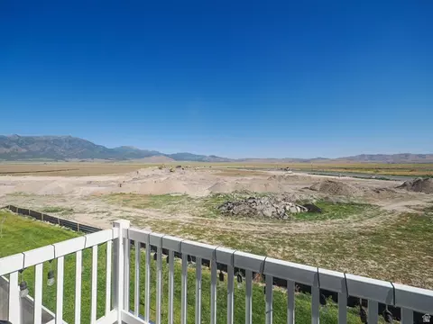 Exterior - 699 E Ryegrass Dr N, Eagle Mountain, UT 84005 photo 3 of 6