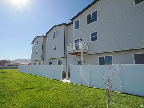 Exterior - 699 E Ryegrass Dr N, Eagle Mountain, UT 84005 photo 4 of 6