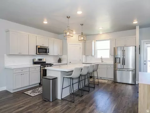 Kitchen - 699 E Ryegrass Dr N, Eagle Mountain, UT 84005 photo 1 of 2