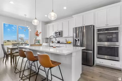 8537 N Tiffany Ln, Lake Point, UT 84074