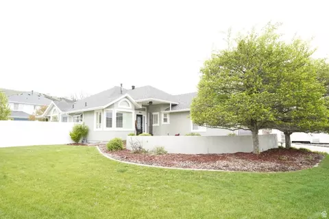 818 Summit Dr, Smithfield, UT 84335