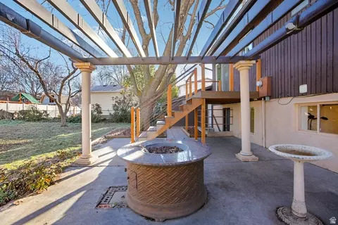 Exterior - 569 E Aloha Ln, Sandy, UT 84070 photo 7 of 8