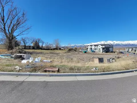 732 E 730 N, Hyrum, UT 84319 photo 2