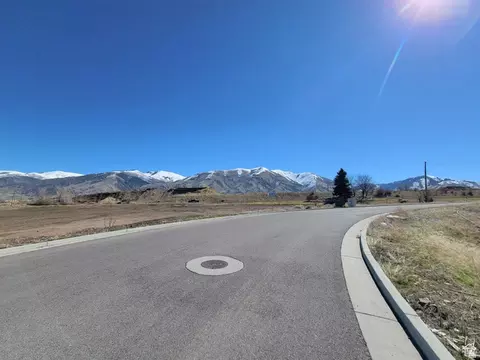 732 E 730 N, Hyrum, UT 84319 photo 3