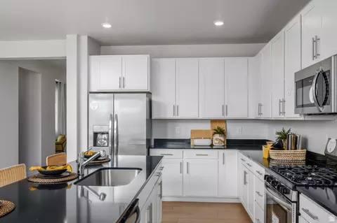 Kitchen - 2103 E Chickadee Dr #4113, Eagle Mountain, UT 84005 photo 2 of 2