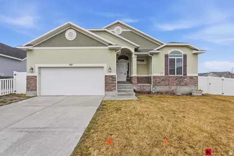 927 N Petro Dr W, Tooele, UT 84074