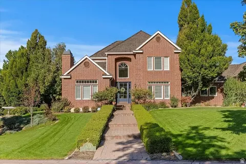473 Hampton Ct, Fruit Heights, UT 84037