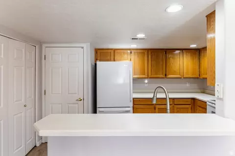 Kitchen - 490 E 700 S #D43, Clearfield, UT 84015 photo 1 of 3