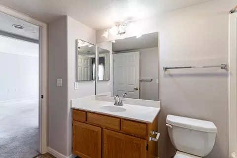 Bath - 490 E 700 S #D43, Clearfield, UT 84015 photo 5 of 5