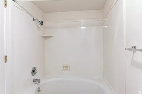 Bath - 490 E 700 S #D43, Clearfield, UT 84015 photo 3 of 5
