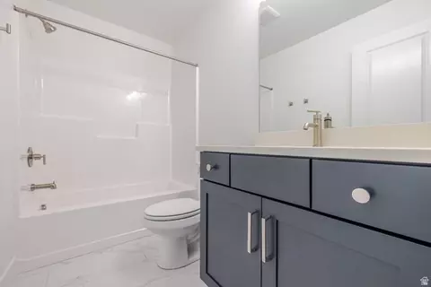 Bath - 5286 S Acacia Dr #798, Mapleton, UT 84664 photo 2 of 2