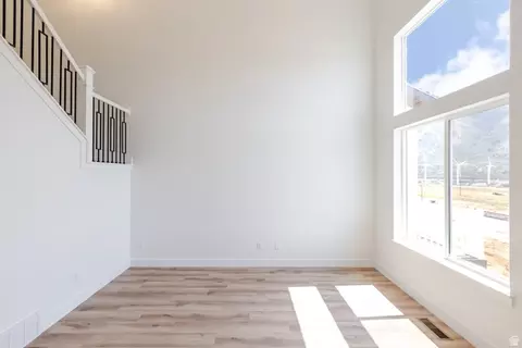 Living - 5286 S Acacia Dr #798, Mapleton, UT 84664 photo 1 of 2