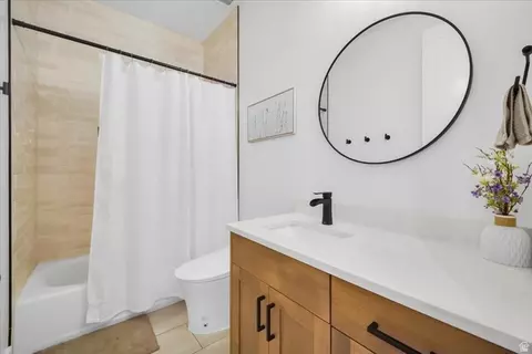 Bath - 440 N 725 E, Mount Pleasant, UT 84647 photo 1 of 2